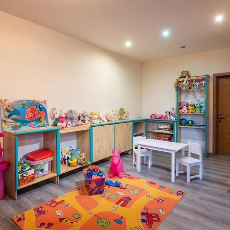 Hotel Poludnica ลิฟตอฟสกีมิคูลาช ภายนอก รูปภาพ