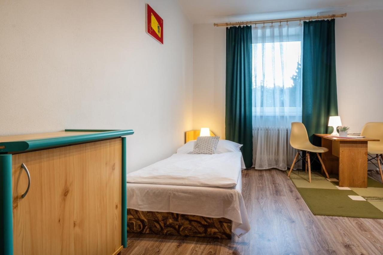 Hotel Poludnica ลิฟตอฟสกีมิคูลาช ภายนอก รูปภาพ
